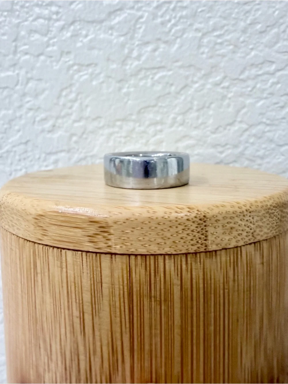 Oura Silver Ring Size 8 with Charging Dock and USB-C Cable
